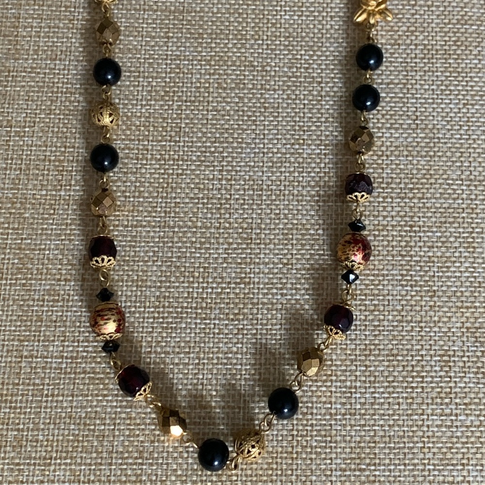 Vintage Liz Claiborne holiday collection necklace